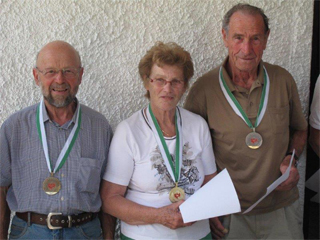 Senioren3: 3. Rudolf Seyer (Htting), Bezirksmeisterin Magdalena Gainschnig (Hall), 2. Engelbert Erler (IHG)