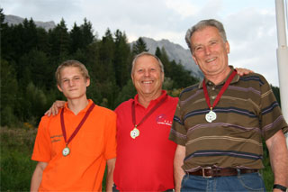 Einzel-Sieger: 3.David Federspiel, Bezirksmeister Erich Steinlechner, 2. Alois Weber 