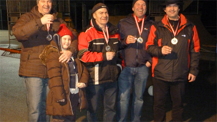 Die stolze Bronze-Mannschaft, Hannes Mayr mit Theresa, Armin Brstle, Michael Laimgruber und Manfred Schafferer